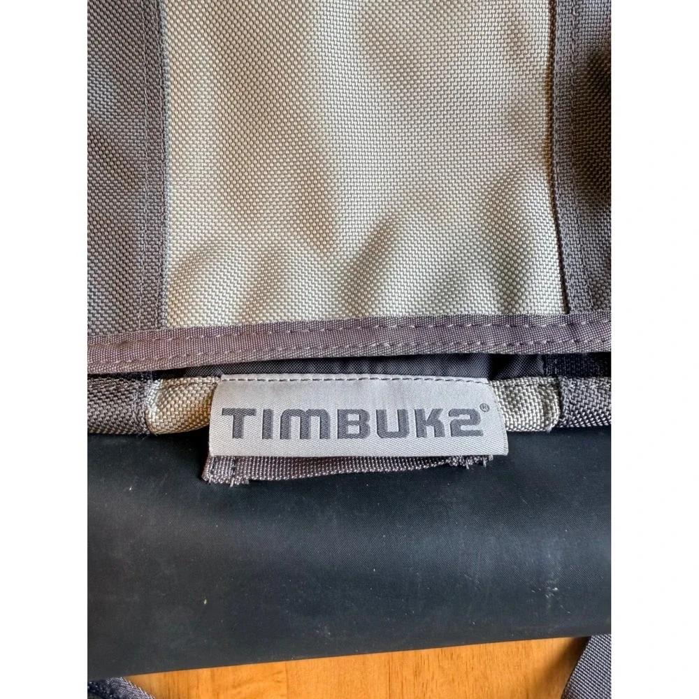 Timbuk2 Classic Messenger Bag Tan Brown Ballistic Nylon Laptop Commuter Bag